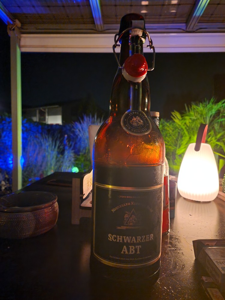 Neuzeller Kloster-Bräu Schwarzer Abt